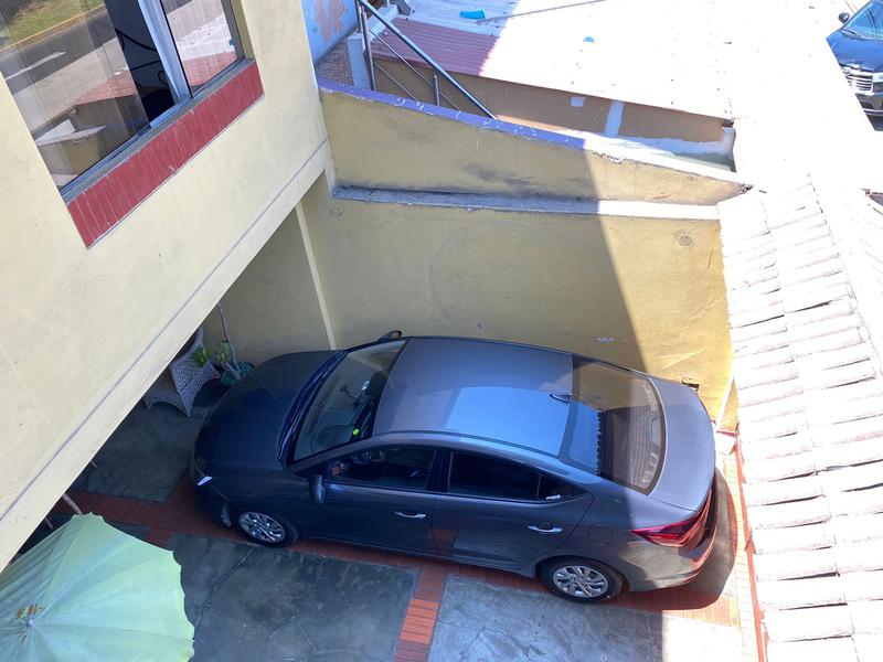 Hyundai Elantra • 2020 • 32,000 km 5