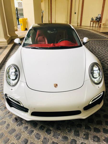 Porsche 911 Turbo • 2015 • 4,000 km 11