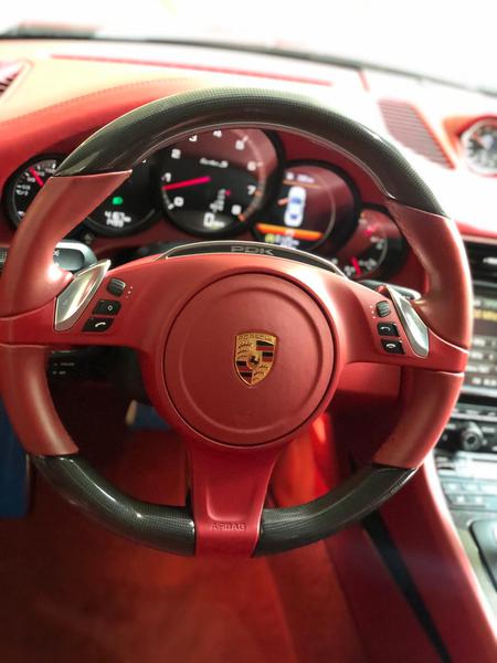 Porsche 911 Turbo • 2015 • 4,000 km 2