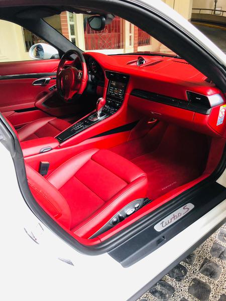 Porsche 911 Turbo • 2015 • 4,000 km 5