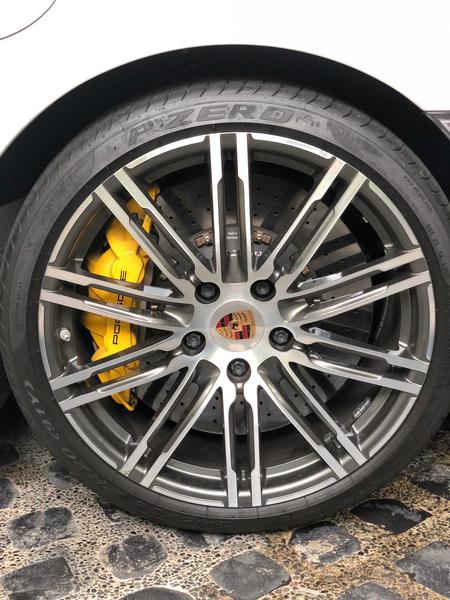 Porsche 911 Turbo • 2015 • 4,000 km 10