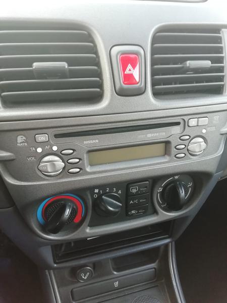 Nissan Almera • 2002 • 240,000 km 6