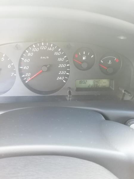 Nissan Almera • 2002 • 240,000 km 9