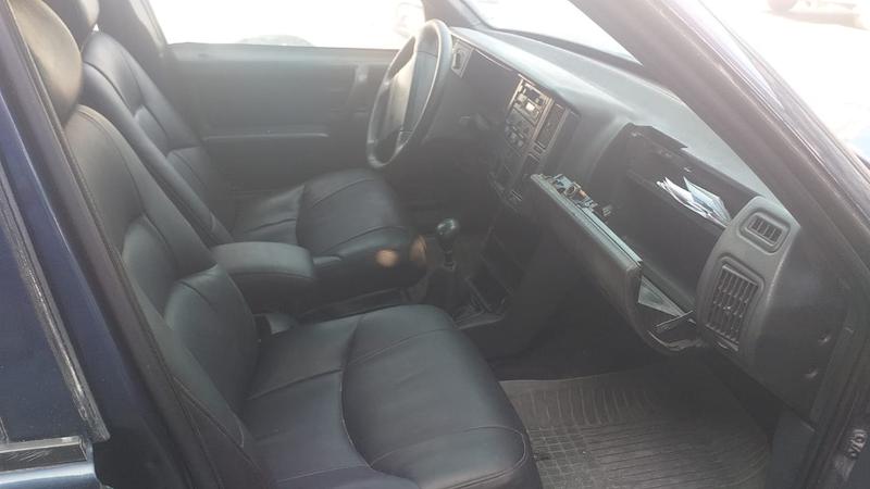 Volvo 240 • 1995 • 50,000 km 3