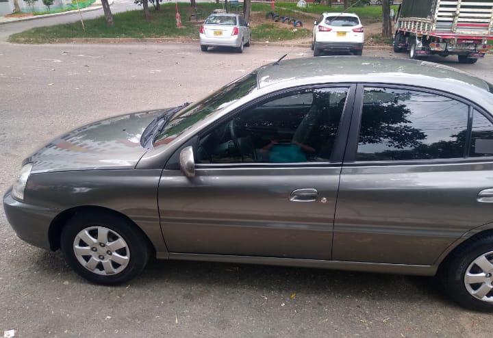 Kia Rio • 2015 • 97,000 km 4