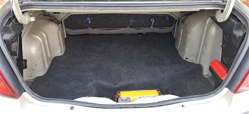 Renault Symbol • 2005 • 184,000 km 9