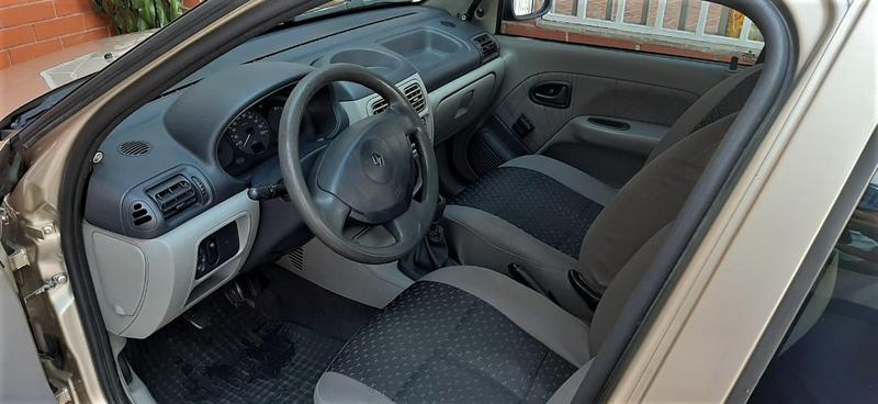 Renault Symbol • 2005 • 184,000 km 2