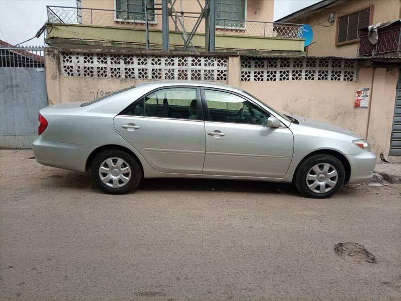 Toyota Camry • 2002 • 192,000 km 7
