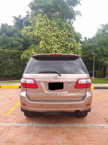 Toyota Fortuner • 2011 • 97,000 km 6