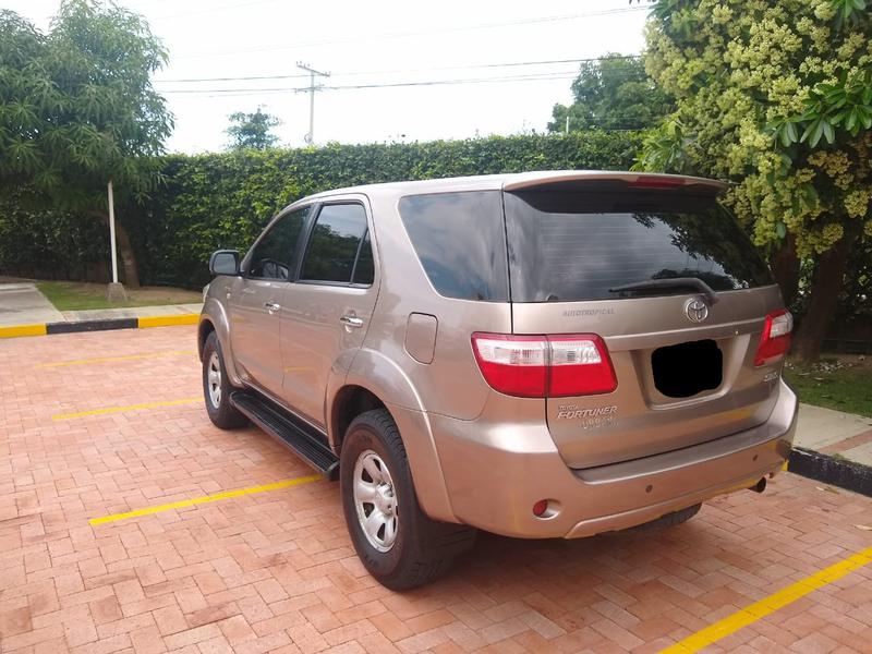 Toyota Fortuner • 2011 • 97,000 km 9