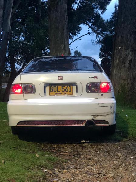 Honda Civic • 1993 • 182,400 km 6