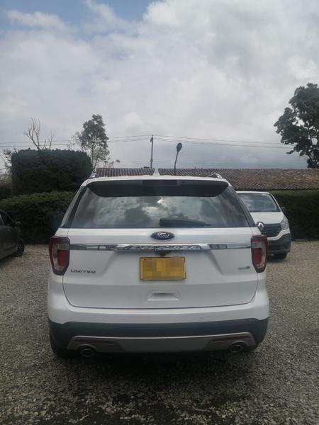 Ford Explorer • 2016 • 44,000 km 5