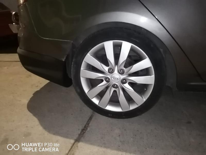 Kia Cerato • 2011 • 75,000 km 5