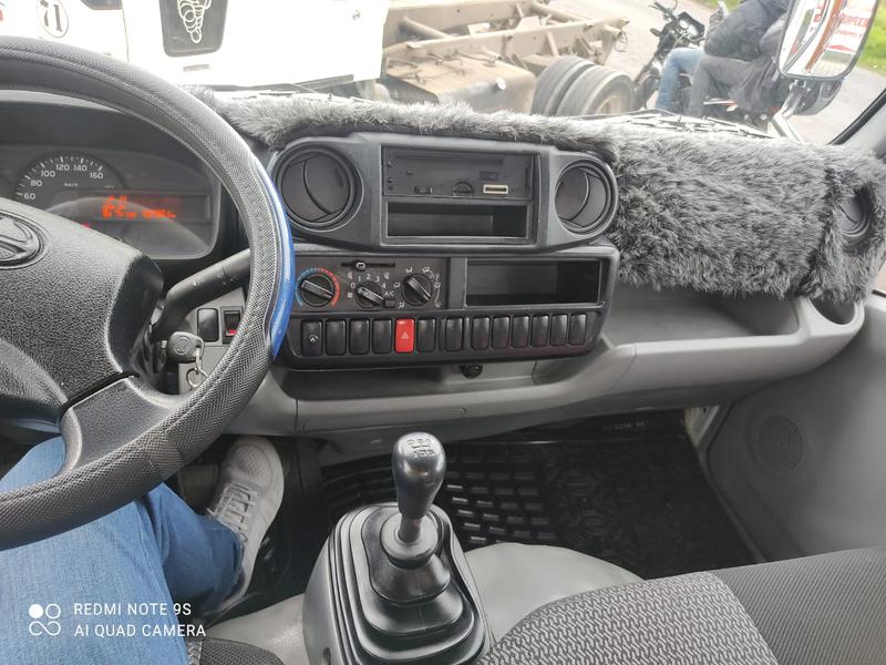 Hino Dutro • 2014 • 157,000 km 1