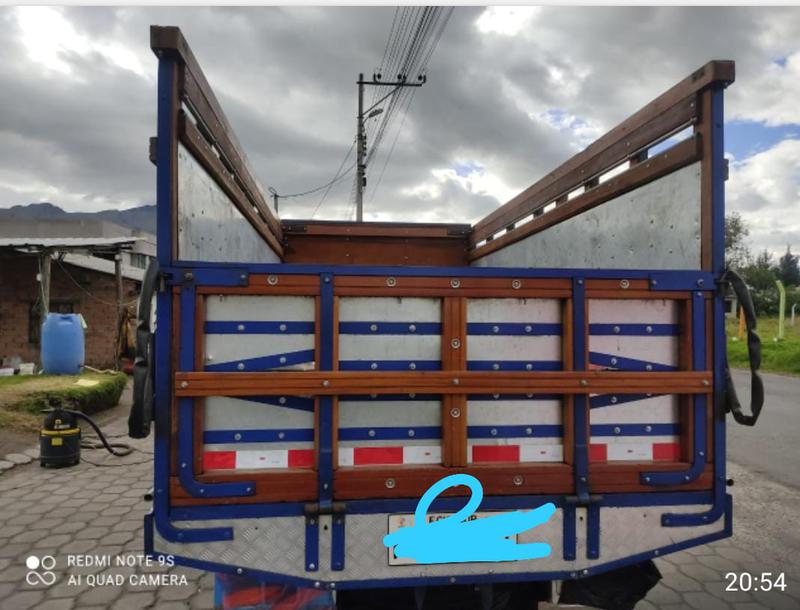 Hino Dutro • 2014 • 157,000 km 5