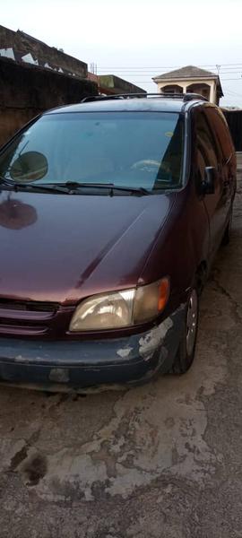 Toyota Sienna • 1998 • 150,784 km 5
