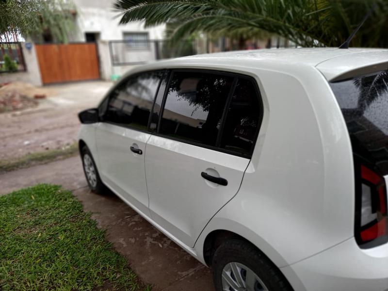 Volkswagen Gol • 2018 • 15,000 km 5