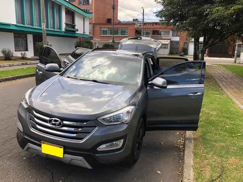 Hyundai Santa Fe • 2016 • 116,000 km 12