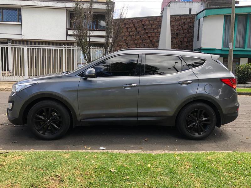 Hyundai Santa Fe • 2016 • 116,000 km 9
