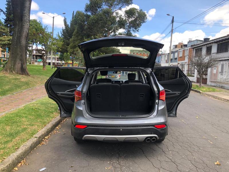 Hyundai Santa Fe • 2016 • 116,000 km 15