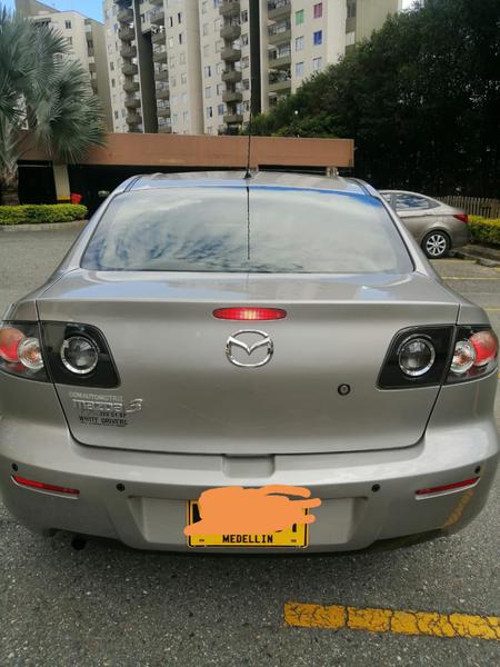 Mazda 3 • 2008 • 139,443 km 4