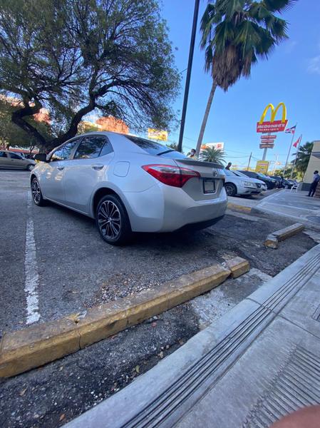 Toyota Corolla • 2015 • 60,000 km 2