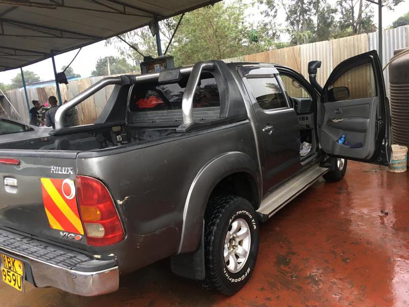 Toyota Hilux • 2010 • 183,000 km 7