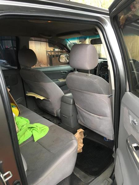 Toyota Hilux • 2010 • 183,000 km 3