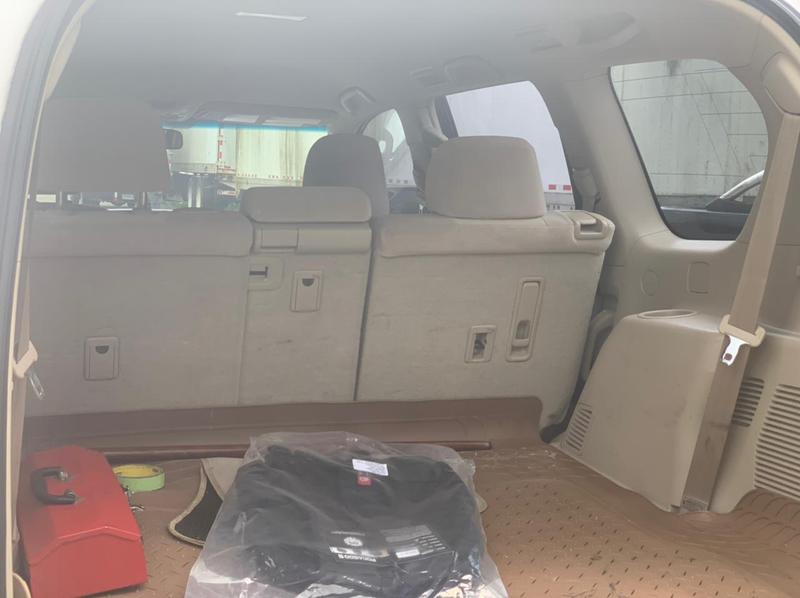 Toyota Land Cruiser • 2010 • 110,000 km 6