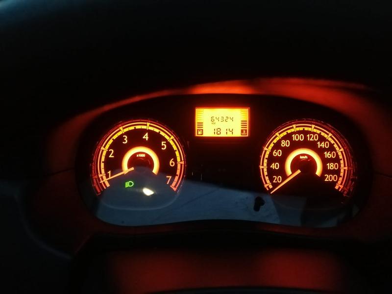 Renault Sandero • 2015 • 64,400 km 3