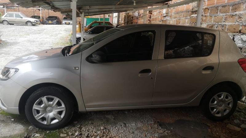Renault Sandero • 2018 • 30,000 km 1