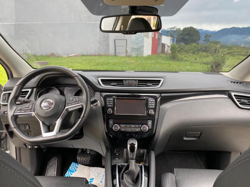 Nissan Qashqai • 2020 • 21,000 km 6