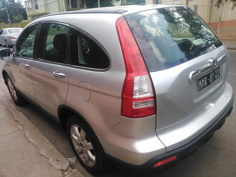 Honda CR-V • 2007 • 127,000 km 6