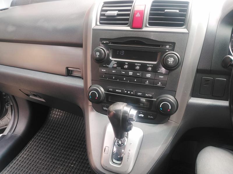 Honda CR-V • 2007 • 127,000 km 3