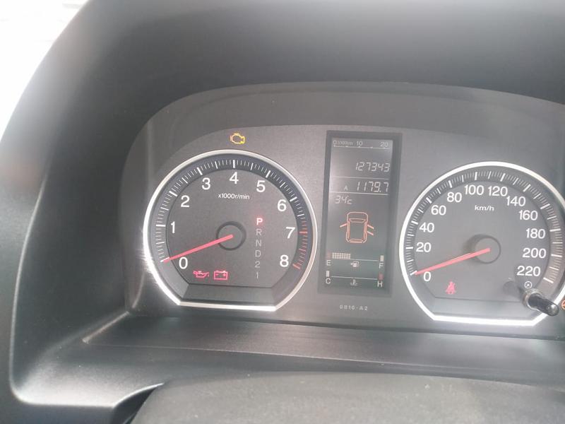 Honda CR-V • 2007 • 127,000 km 5