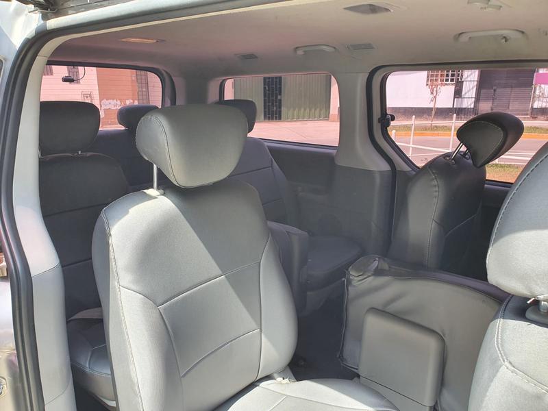 Hyundai H1 Bus • 2012 • 109,000 km 3