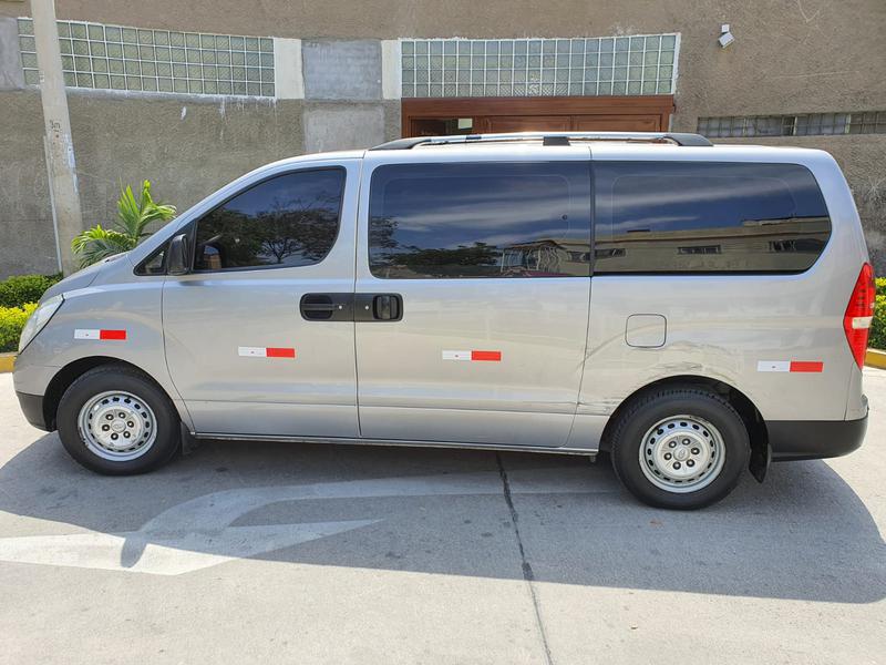 Hyundai H1 Bus • 2012 • 109,000 km 6