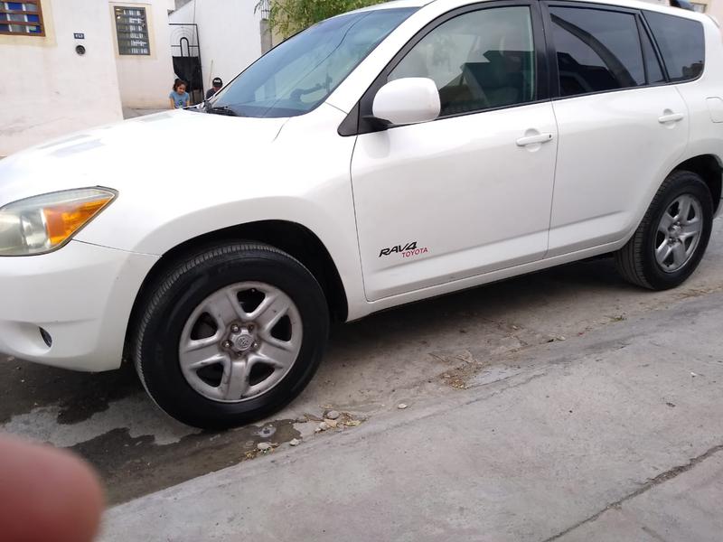 Toyota RAV4 • 2006 • 230,000 km 7