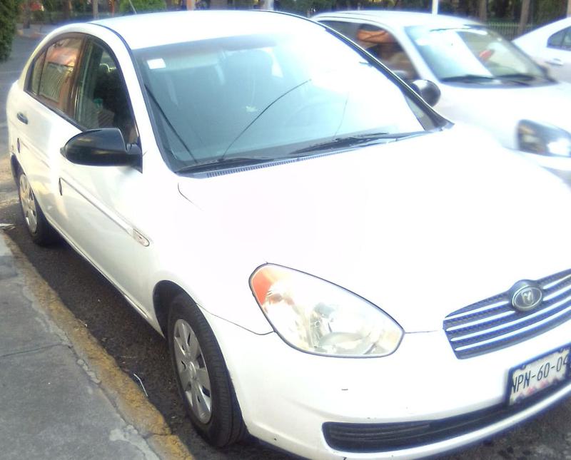 Dodge Attitude • 2006 • 120,000 km 4