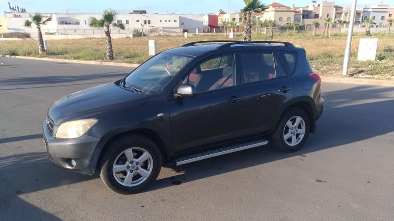Toyota RAV4 • 2009 • 180,000 km 4