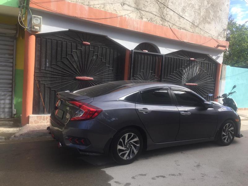Honda Civic • 2016 • 6,661 km 2