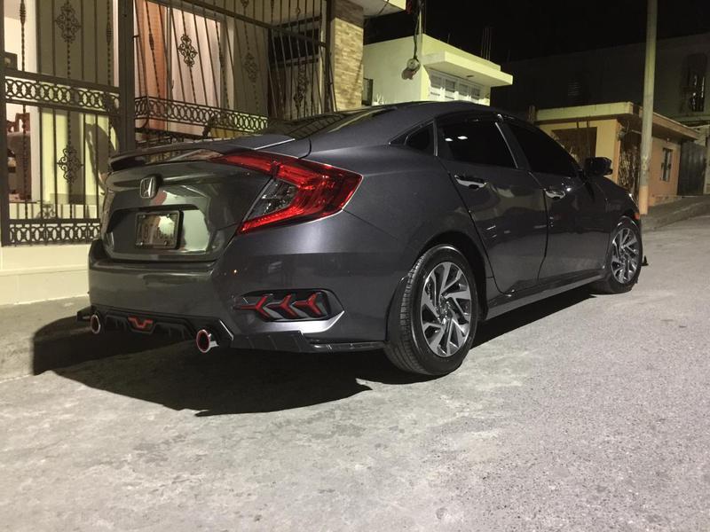 Honda Civic • 2016 • 6,661 km 7