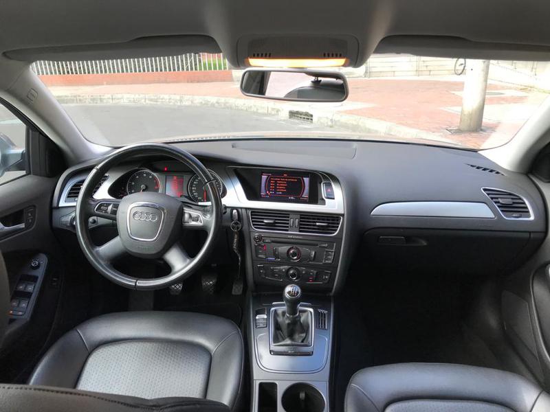 Audi A4 • 2012 • 76,000 km 4