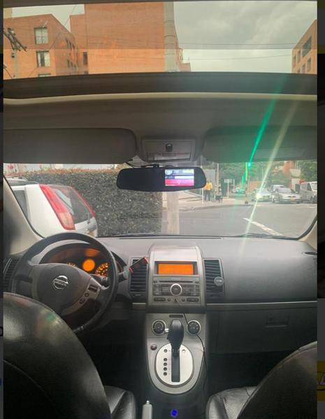 Nissan Sentra • 2009 • 97,000 km 2