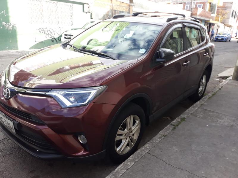 Toyota RAV4 • 2017 • 128,000 km 2