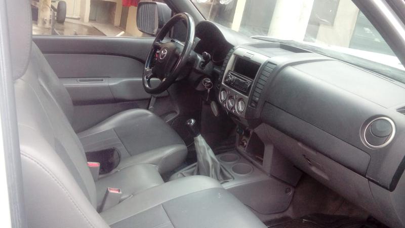 Mazda BT • 2011 • 193,000 km 2