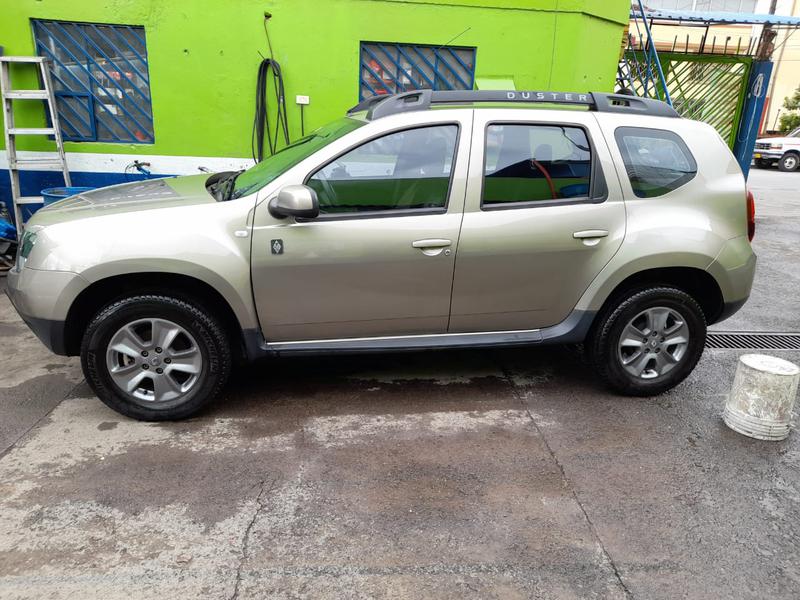 Renault Duster • 2020 • 15,000 km 3