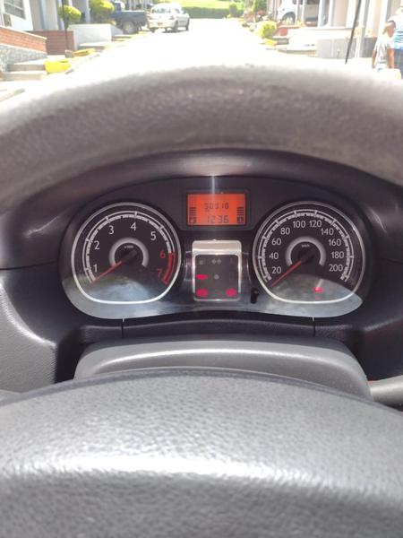 Renault Sandero • 2014 • 99,800 km 10