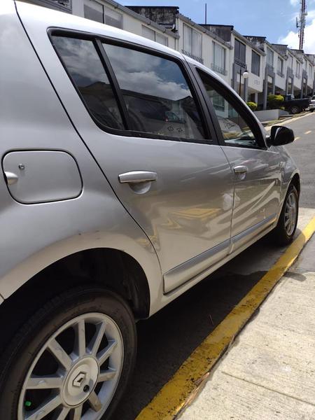 Renault Sandero • 2014 • 99,800 km 5