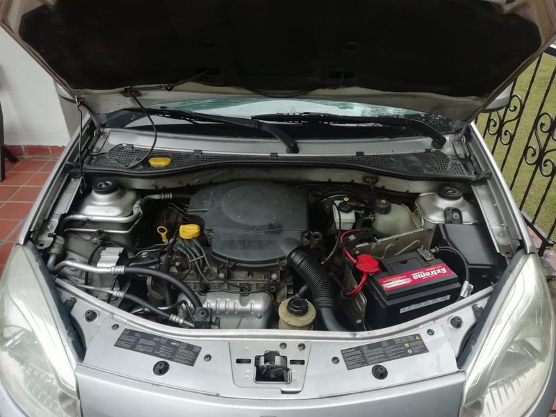 Renault Sandero • 2014 • 99,800 km 8